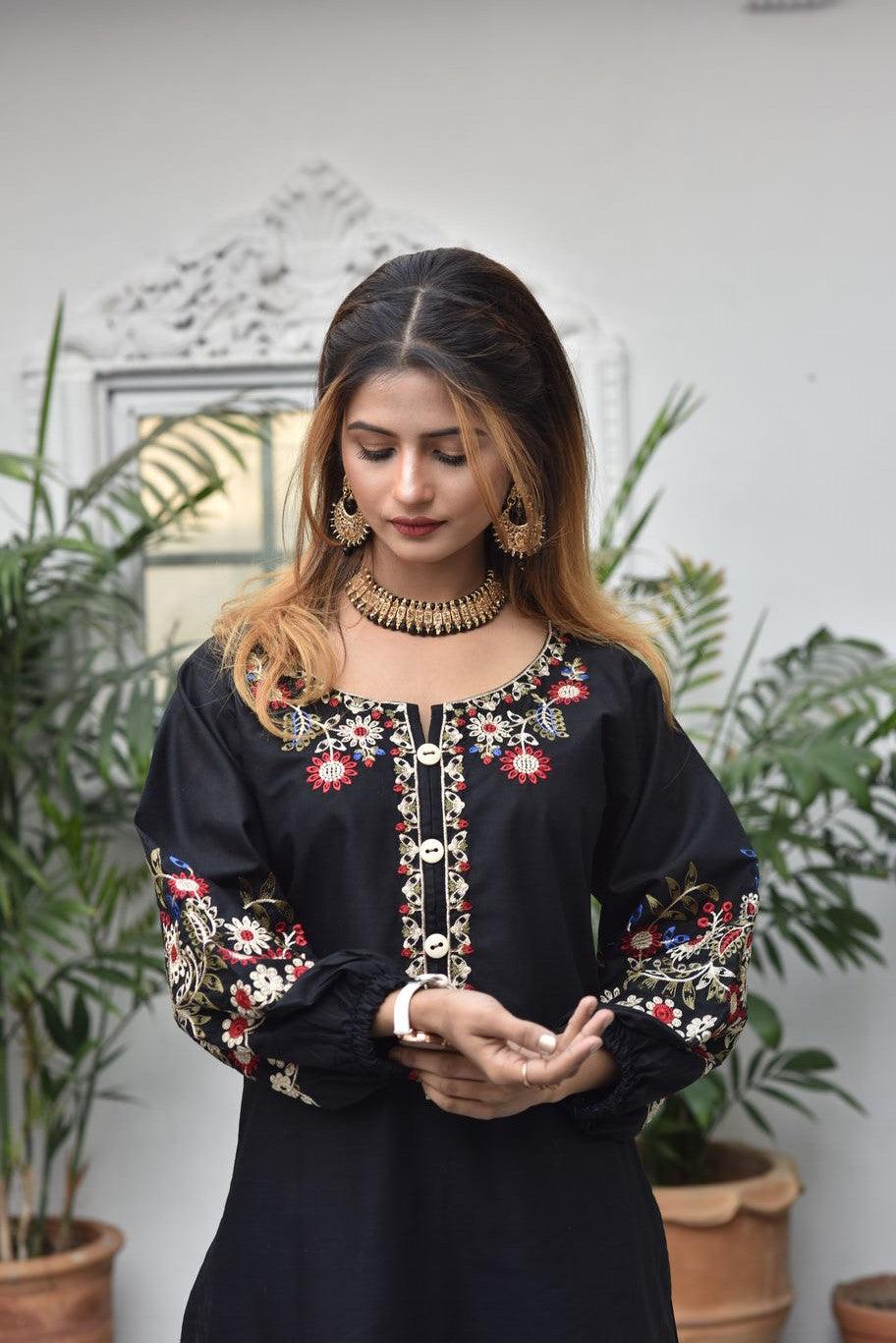 BEST SELLING - BLACK BEAUTY- 2PC EMBROIDERED COLLECOIN - Heer Pret